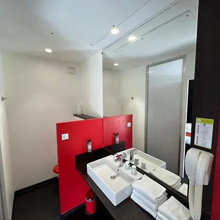 Gardenia Bordeaux Est Hotel 3*