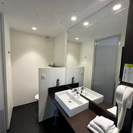 Hotel Gardenia Bordeaux Est 3*