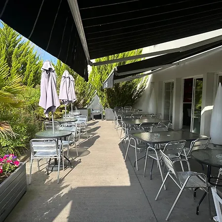 Gardenia Bordeaux Est Hotel
