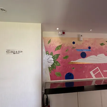 Gardenia Bordeaux Est Otel