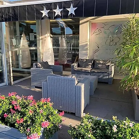 Gardenia Bordeaux Est Otel