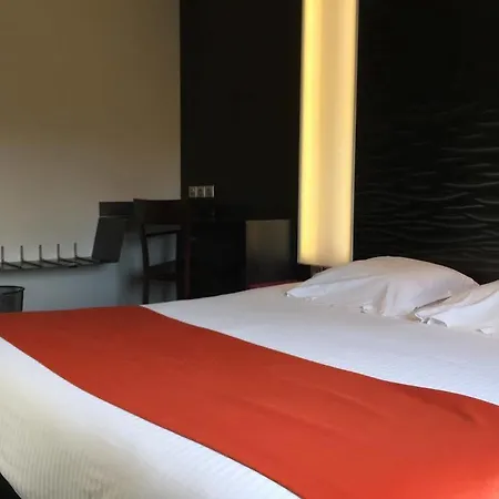 Gardenia Bordeaux Est Hotel