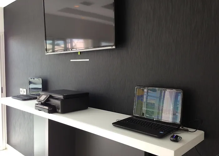 Gardenia Bordeaux Est Hotel