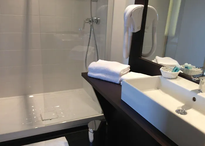 Gardenia Bordeaux Est Hotel