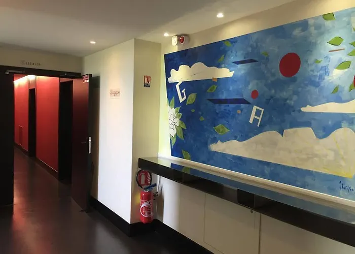 Gardenia Bordeaux Est Hotel